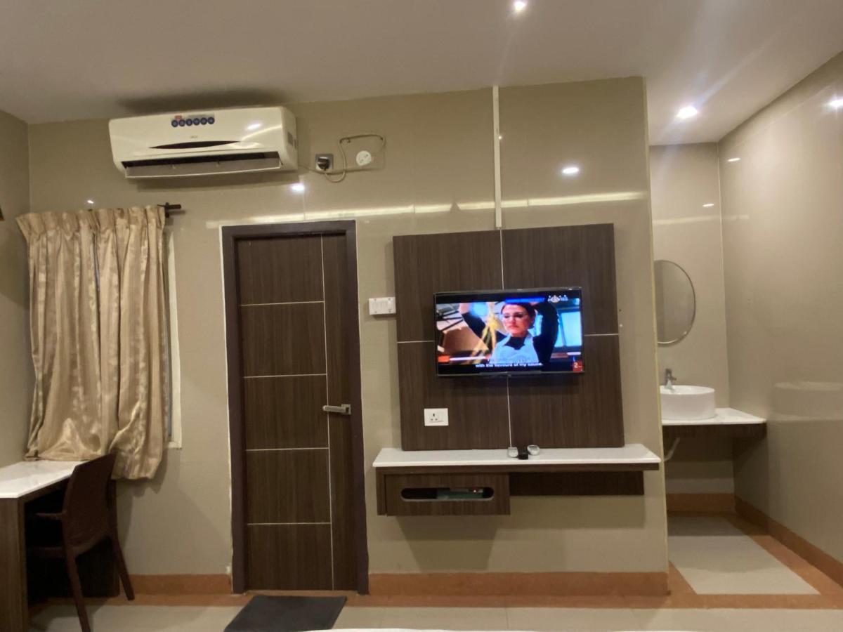Hotel Sivas Regency Theni Extérieur photo
