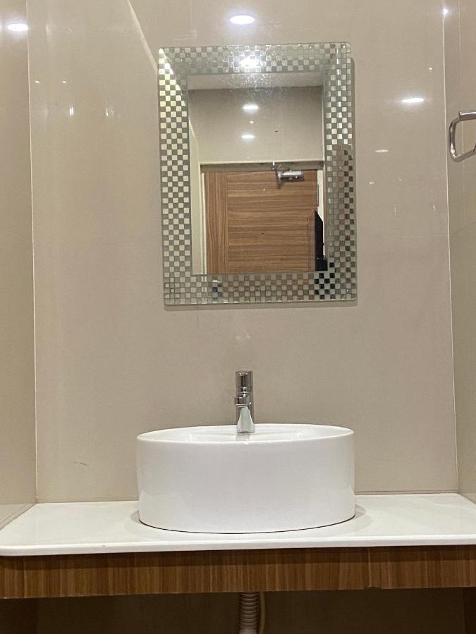 Hotel Sivas Regency Theni Extérieur photo
